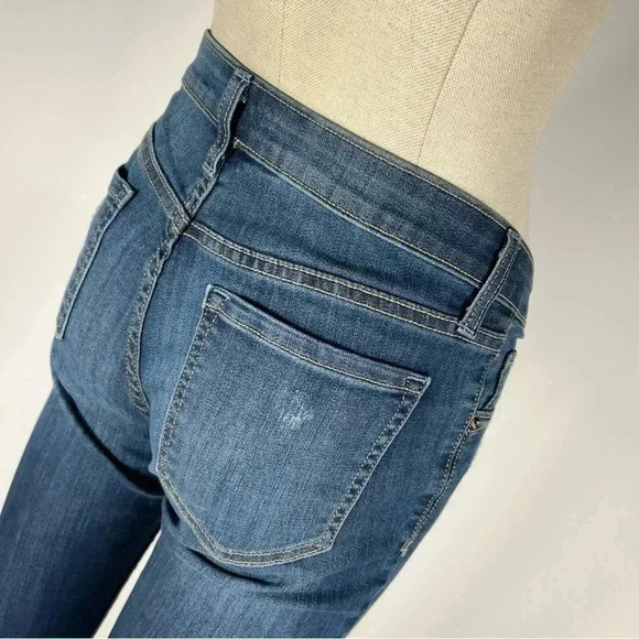 Old Navy Rockstar Super Skinny Jeans  8 - Picture 3 of 13